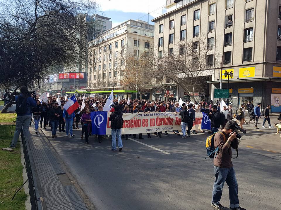 Los Profesores Se Movilizan En Santiago