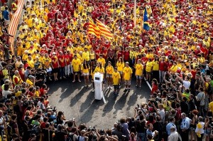 Cabecera-de la-V-de-la-Diada-2014