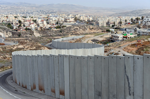 La barriera di separazione israeliana anche detta “il muro della vergogna” o “muro dell’apartheid”