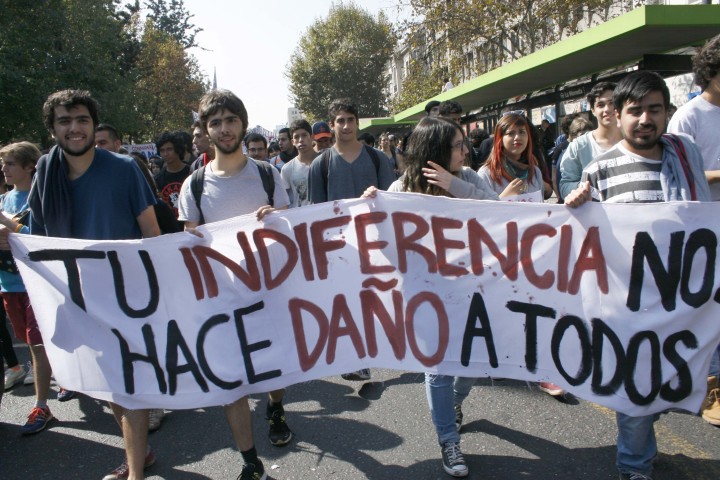 1era.  Estudiantes Marcha, 16-abril-2015_Marcela Contardo Berríos (12)