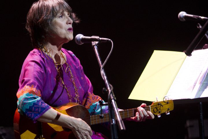 Bueno Aires, 27 de mayo de 2015 - Se realizó pr primera vez a la Argentina el Encuentro de la Canción Social de Latinoamérica y el Caribe, Canto de Todos Argentina 2015, en el teatro Nacional Cervantes. Referentes de la trova latinoamericana y caribeña como Cecilia Todd (Venezuela), Vicente Feliú (Cuba), Ricardo Flecha (Paraguay), Luis Enrique Mejía Godoy (Nicaragua), Francisco Villa y Patricia Carmona (Chile), Dúo Negro y Blanco (Bolivia), Pedro Munhoz (Brasil), Myriam Quiñones (Perú), Gloria Arcos (Ecuador), Jaz Arenas (Colombia) y Alejandra Rabinovich, Gabo Sequeira, Paula Ferré, Dúo La Trova, Alejandro Jusim (Argentina).