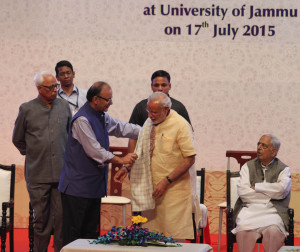 Pix 1 modi with Union Finance Minister Arun Jaitley-small