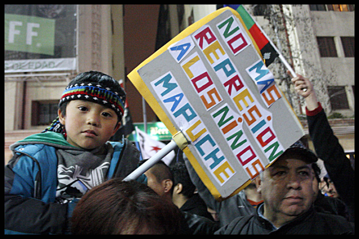 Mapuches, plaza italia-Fotos de Marcela Contardo Berríos-27-agost-2015 (7)