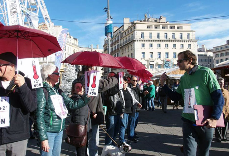 France : Marseille, une chaîne humaine pour la justice climatique et la paix