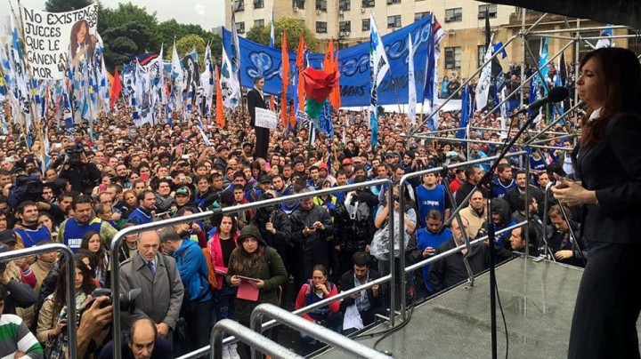 Respaldo a Cristina Kirchner en Tribunales