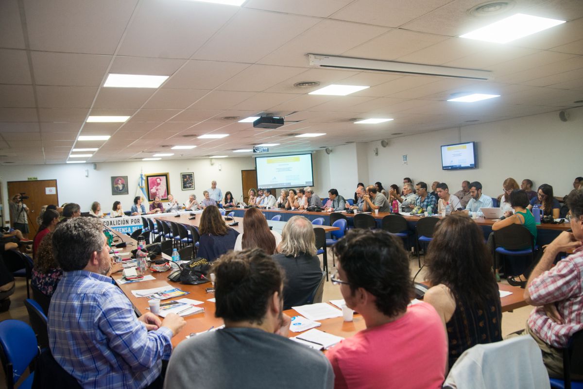 Servicios de Comunicación Audiovisual un año fuera de la Ley