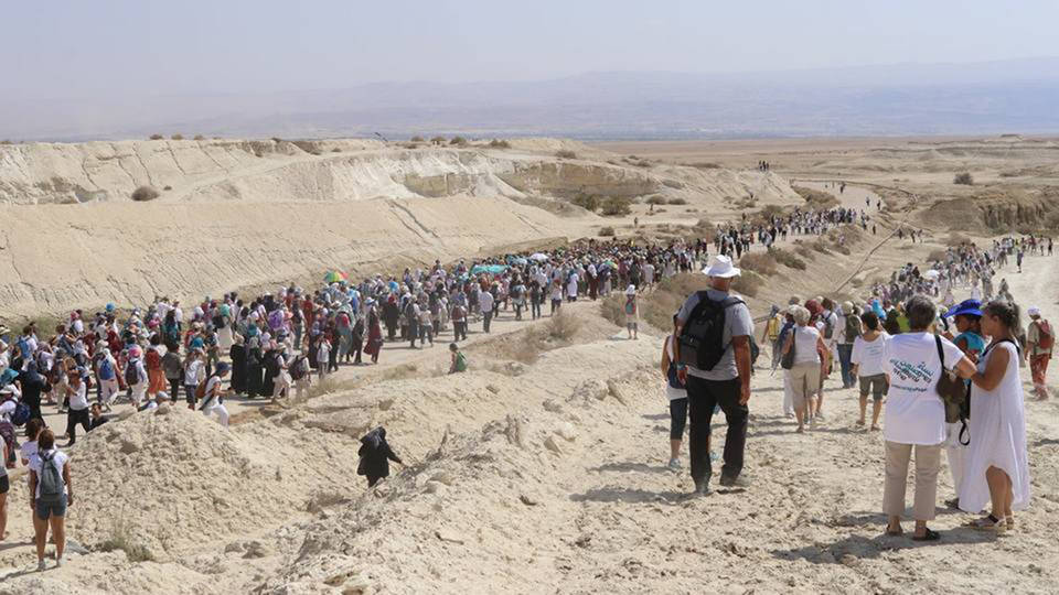 Thousands of Israeli and Palestinian Women March for Peace