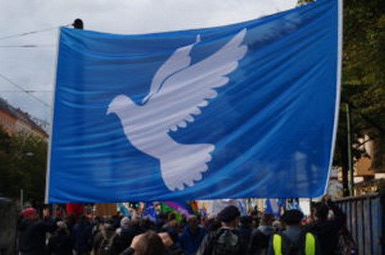Marche pour la paix dans le 19ème arrondissement de Paris « Les racines ...