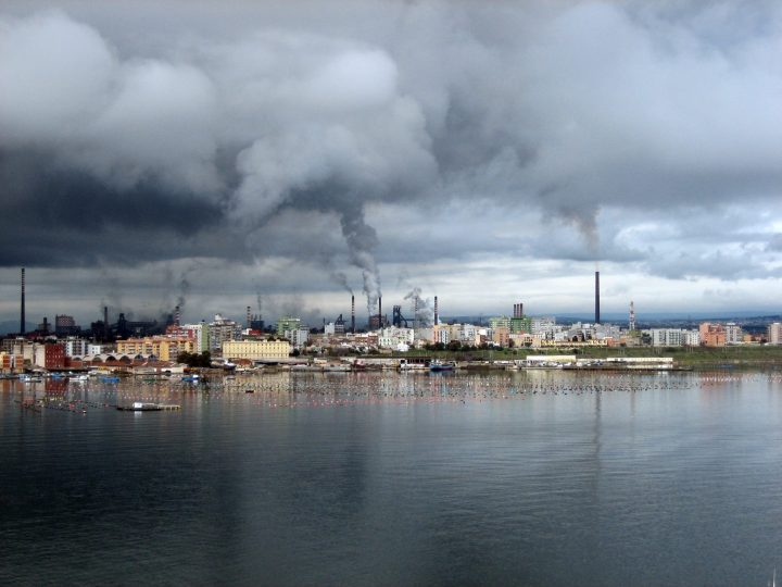 Ilva, ottenuta la salvaguardia integrale dell’occupazione, ma l’Italia perde un pezzo del suo patrimonio industriale