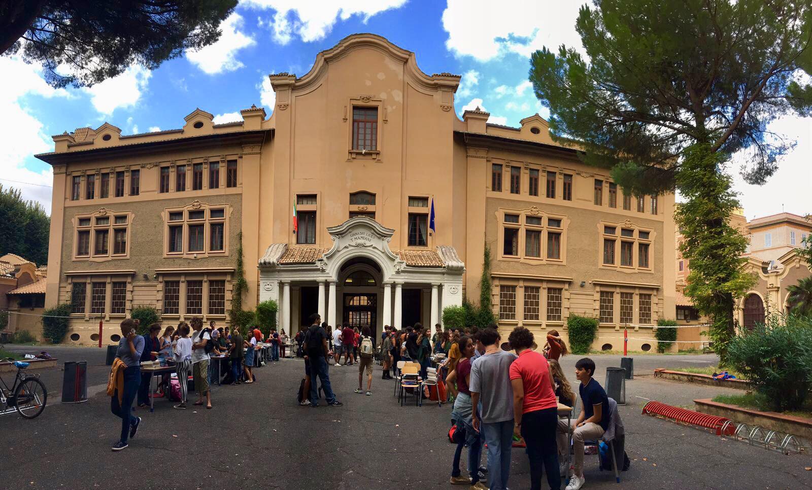 Liceo Mamiani di Roma vogliamo una politica che punti a far star bene