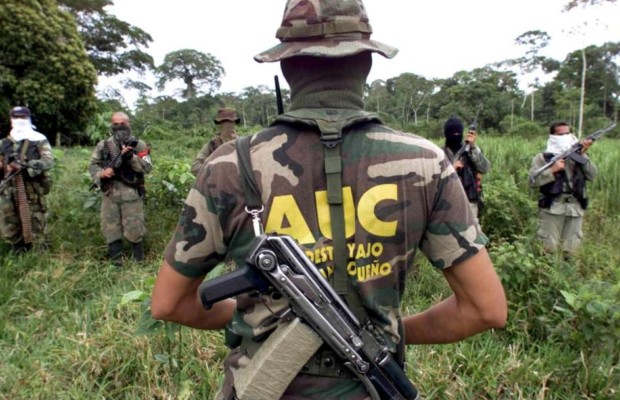 Paramilitari di nuovo in azione in Colombia