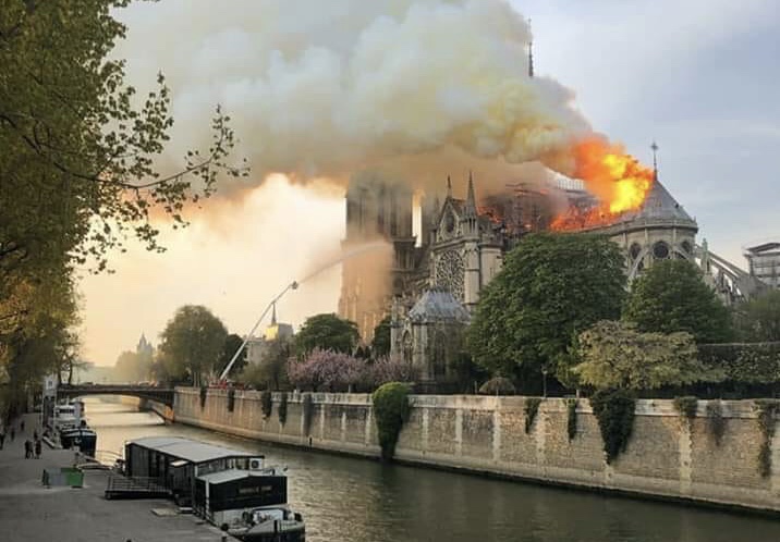 Incendies simultanés à la cathédrale Notre-Dame et à la mosquée Al-Aqsa