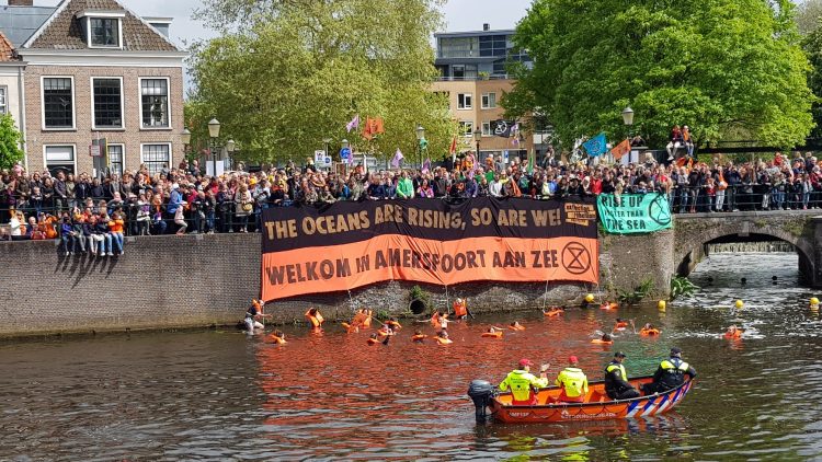 Extinction Rebellion La Disubbidienza Civile Nonviolenta Come Unica