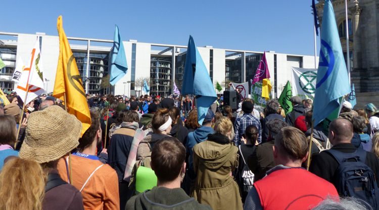 Extinction Rebellion Germany: „Die Hoffnung stirbt – das Tun beginnt“