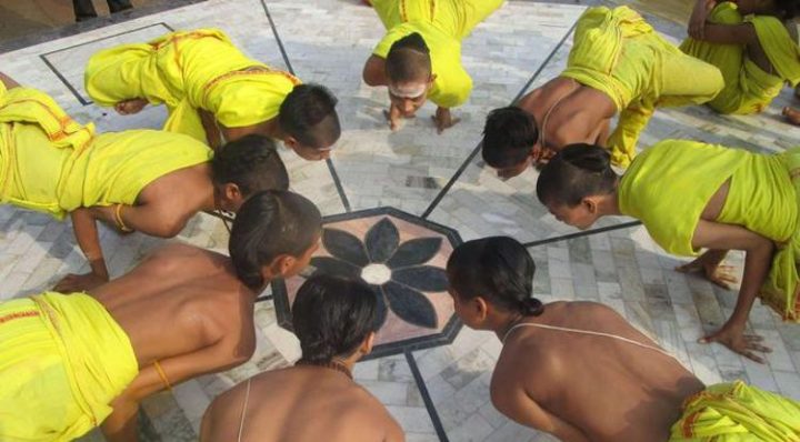 Das Yoga-Waisenhaus in Varanasi, Indien
