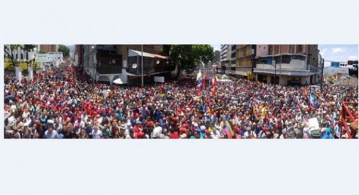 [Tentative de coup d’état au Venezuela] Le peuple appuie massivement le Président Nicolás Maduro
