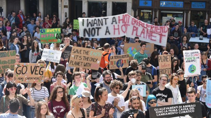 Secondo Sciopero Globale Per Il Futuro: Foto Dall’italia E Dal Mondo