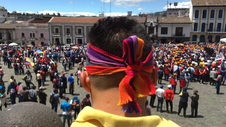 Observando la marcha desde lejos