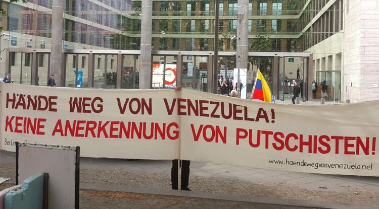 Proteste gegen die Lateinamerika- und Karibik-Konferenz in Berlin