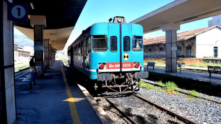 Treno Aln 668 Trapani-Marsala 2019