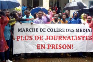 Musellement de la presse guinéenne : des organisations professionnelles des médias tiennent un sit-in devant la Haute Autorité de la Communication (HAC)