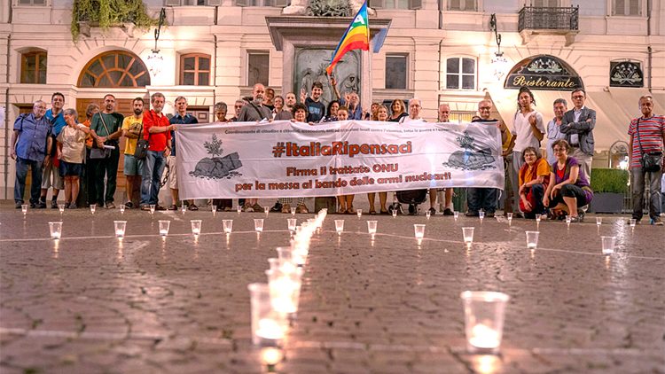 À Turin, célébration des victimes d'Hiroshima et de Nagasaki : demandes de désarmement nucléaire