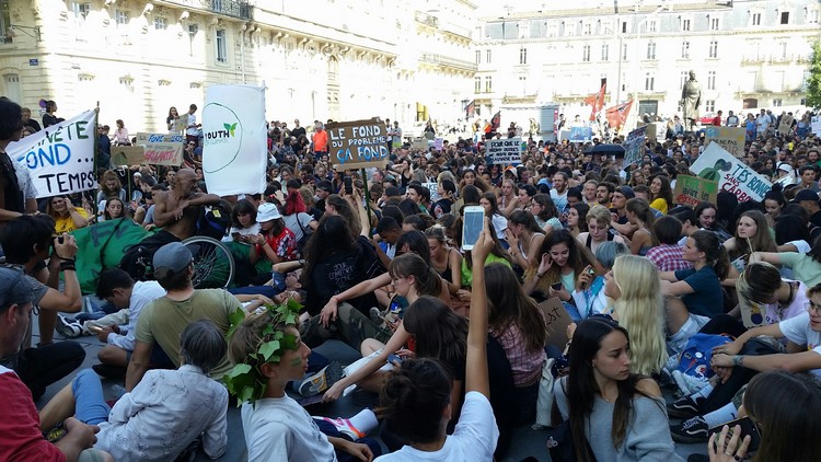 Bordeaux et Paris. Grèves de la jeunesse pour le climat