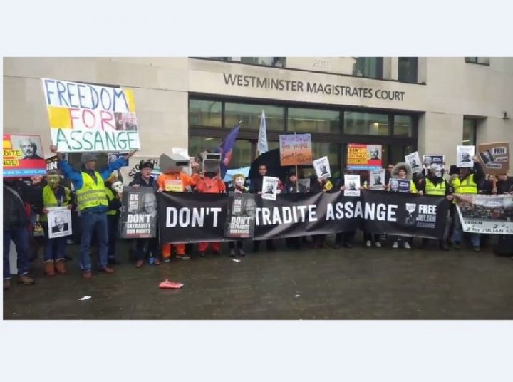 Soutien à Julien Assange à Londres