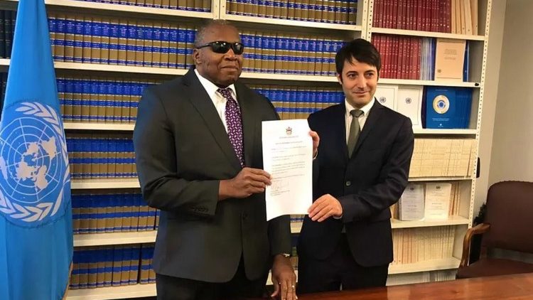 Antigua-et-Barbuda a ratifié. Seules 16 ratifications supplémentaires sont nécessaires pour l’entrée en vigueur du Traité sur l’interdiction des armes nucléaires