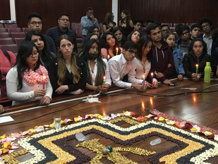 Ceremonia al cierre del Foro en la U. de Cuenca