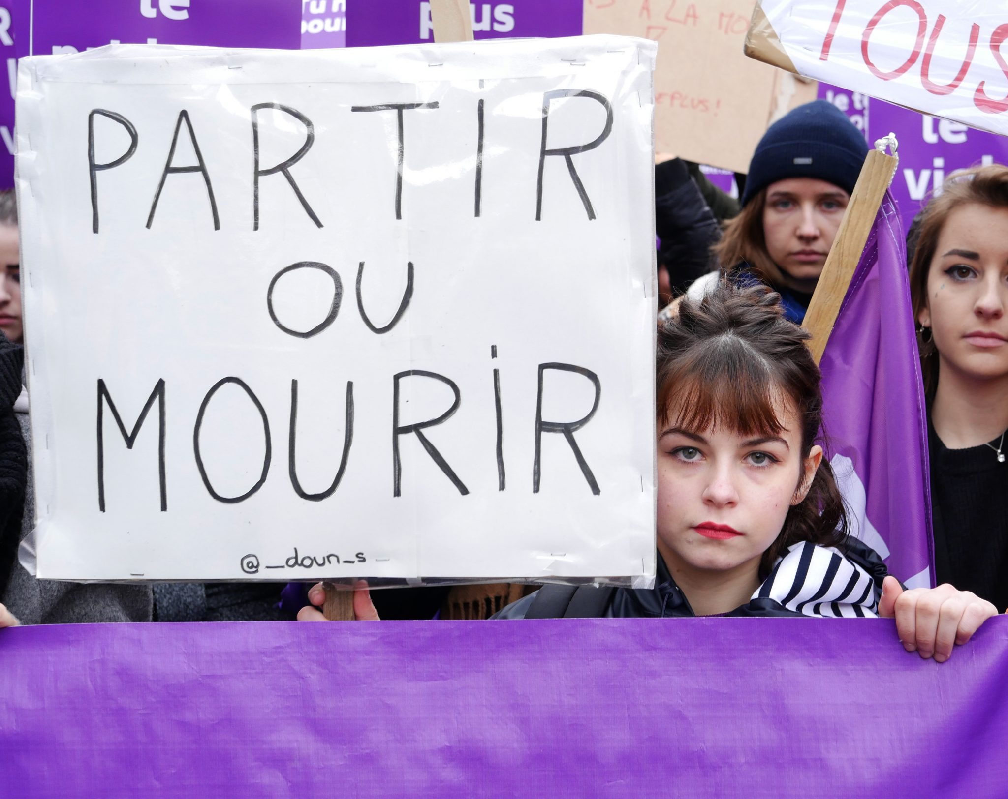Viols En Pleine Rue à Paris Où Sont Les Féministes "Marée violette" sur Paris contre les violences faites aux femmes