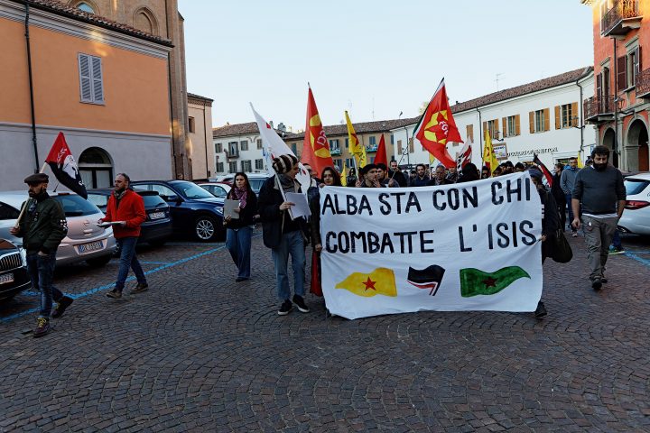 Alba sta con chi combatte l'Isis