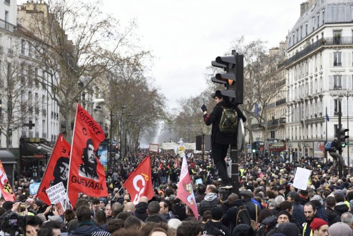 Retraites en France : Face à cette mobilisation historique, le gouvernement peut-il encore tenir bon ?