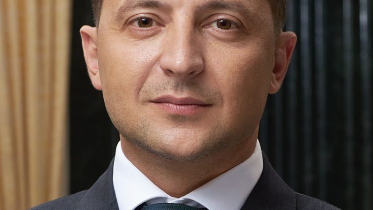 800px-Volodymyr_Zelensky_Official_portrait_(cropped)