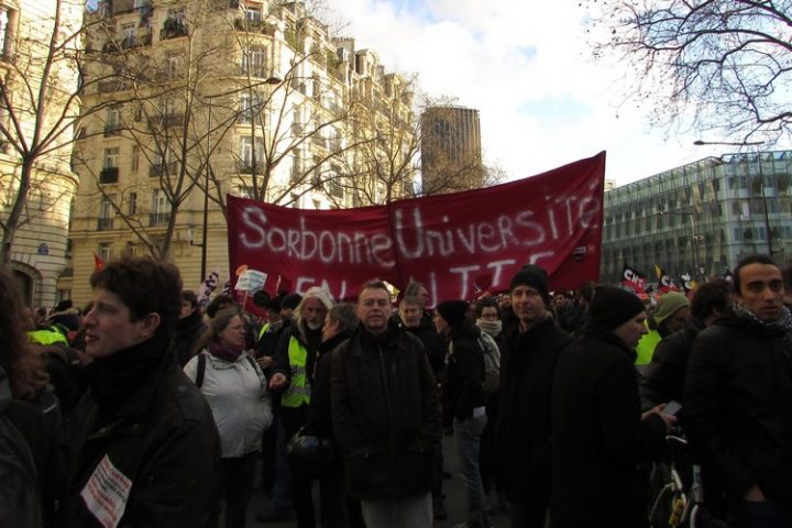 Francia: La investigación se opone a la privatización del conocimiento