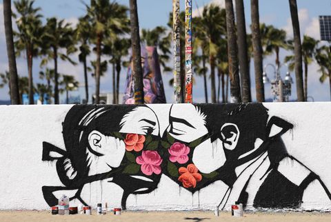 Das Coronavirus, erzählt von Street Art-KünstlerInnnen rund um die Welt