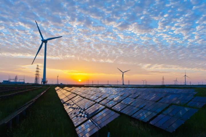 Aurora Energy Research: In Deutschland kann das Dreifache des heutigen Strombedarfs alleine mit Solar- und Windenergie erzeugt werden