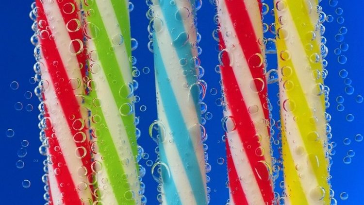 Plastik-Wegwerfprodukte: Kabinett beschließt Verbot
