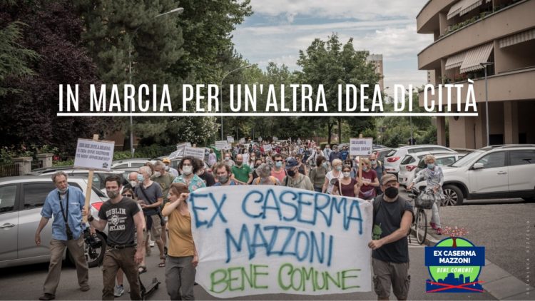 foto dalla prima passeggiata del comitato " Ex Caserma Mazzoni bene comune"