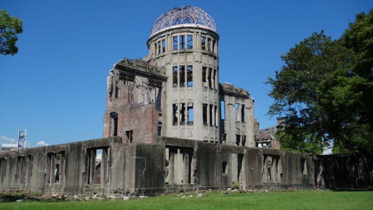 USA starten Minuteman III Testrakete weniger als 48 Stunden vor dem 75. Jahrestag des Atombombenabwurfes auf Hiroshima