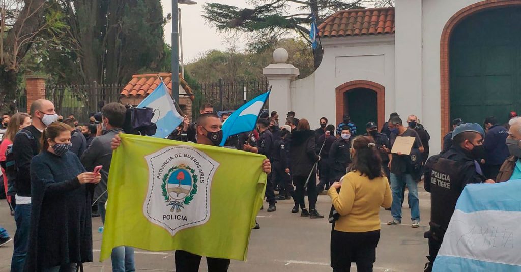 Argentina Organizaciones humanistas repudian protesta policial armada