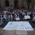 El mur de silenci no mata la Covid, però si pot matar la democràcia