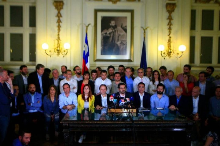 Foto oficial firmantes del Acuerdo del 15 de noviembre