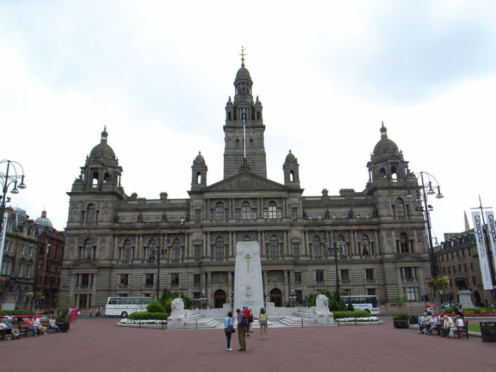 Le conseil municipal de Glasgow demande des financements pour expérimenter le revenu de base universel