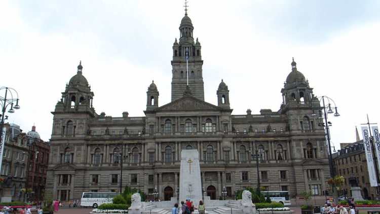 Der Stadtrat von Glasgow beantragt die Finanzierung für ein Pilotprojekt zum Bedingungslosen Grundeinkommen