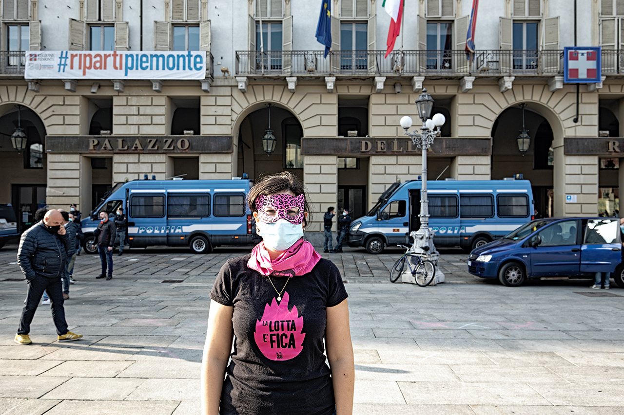 Non Una di Meno, RU486 in piazza contro la circolare della Regione Piemonte Non Una di Meno, RU486 in piazza contro la circolare della Regione Piemonte