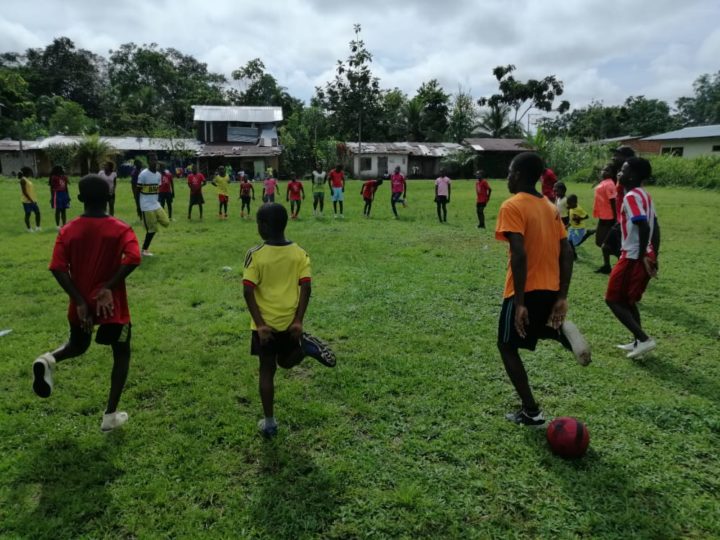 Formación futbolística por excombatientes de las FARC