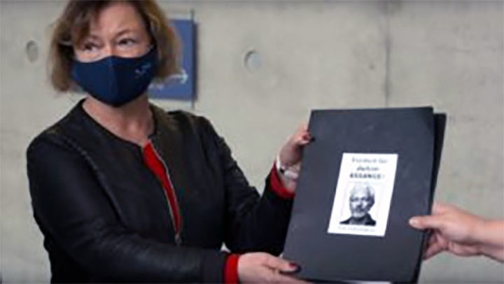 Petition für Assange im Bundestag