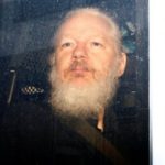 Julian Assange segue em custódia na “Guantânamo britânica”.