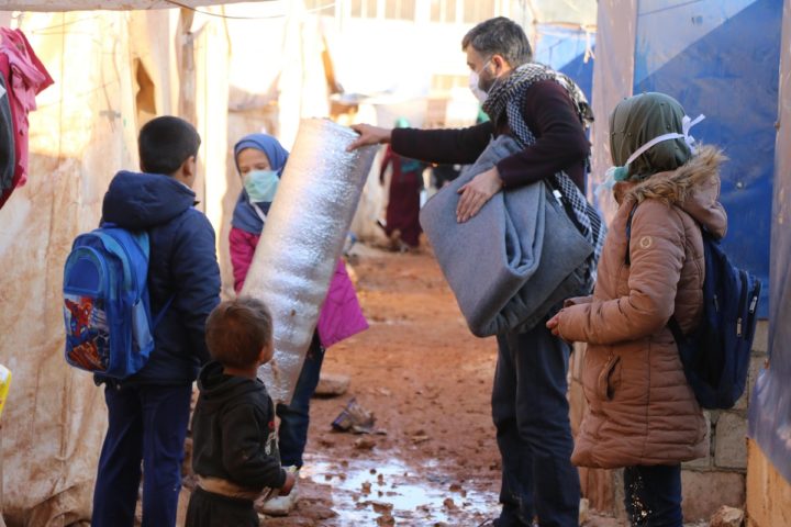 Floods in Syria. Still I Rise distributes blankets, tarps and mats to support its students